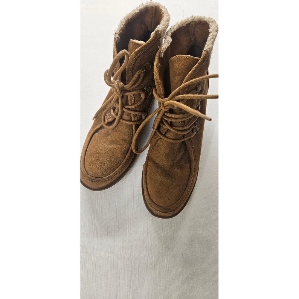 Mad Love Womens Tan Faux Suede Shearling Trim Lace Up Wedge Ankle Boots Size 9